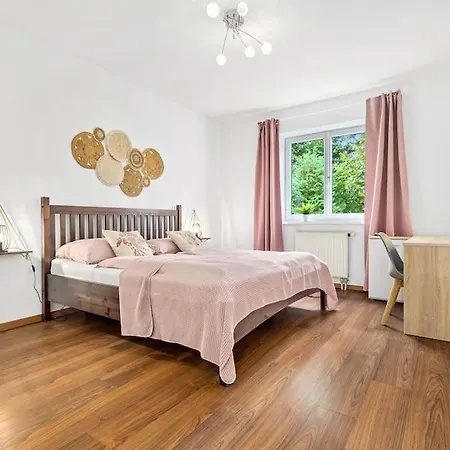 Ruhiges In Der Naehe Von Park Und Krankenhaus Mit Gratis Parkplatz 公寓