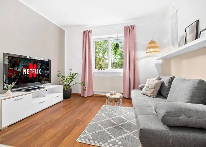 Appartement Ruhiges In Der Naehe Von Park Und Krankenhaus Mit Gratis Parkplatz Graz